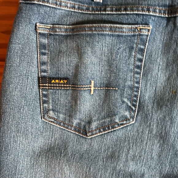 Men’s ARIAT jeans - Picture 4 of 4